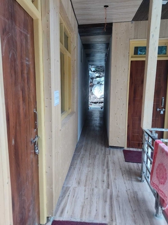 Imagen de los interiores del Hotel Shwetambara. Foto 16