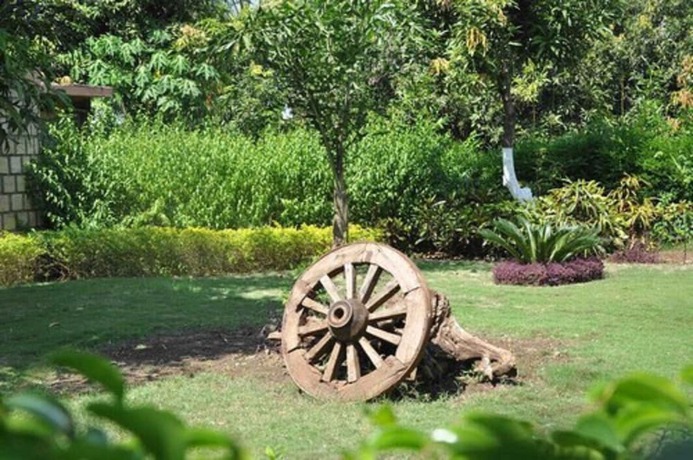 Imagen de los exteriores del Hotel Shyam Farm House and Resort. Foto 18