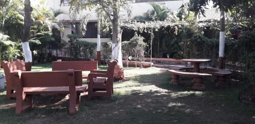 Imagen del bar/restaurante del Hotel Shyam Farm House and Resort. Foto 7