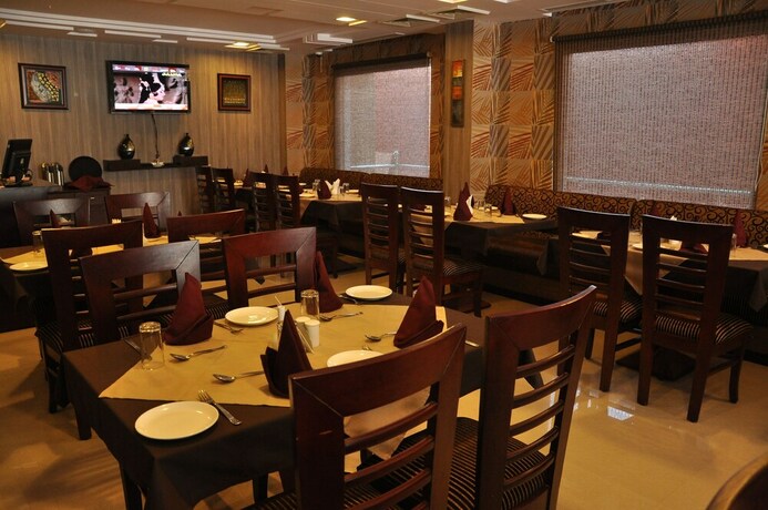 Imagen del bar/restaurante del Hotel Shyam Paradise. Foto 20