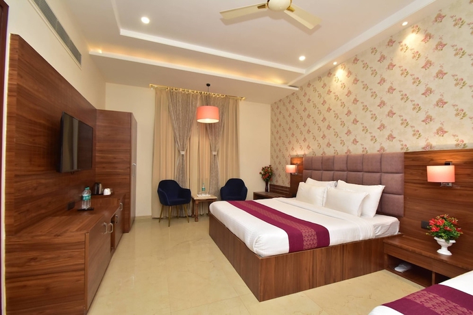 Imagen de la habitación del Hotel Shyamleela. Foto 7