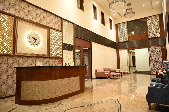 Imagen de los interiores del Hotel Shyamleela. Foto 17