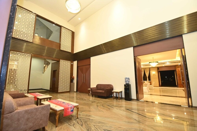 Imagen de los interiores del Hotel Shyamleela. Foto 19