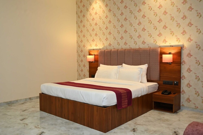 Imagen de la habitación del Hotel Shyamleela. Foto 11