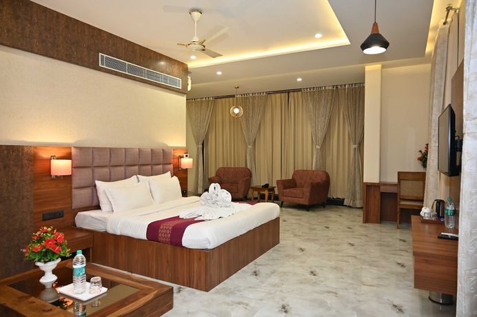 Imagen de la habitación del Hotel Shyamleela. Foto 13
