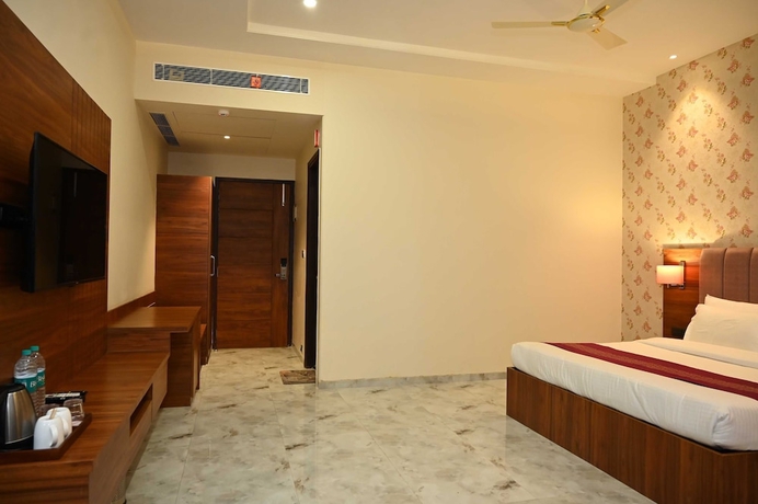 Imagen de la habitación del Hotel Shyamleela. Foto 14