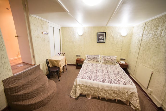 Imagen de la habitación del Hotel Si. Foto 8