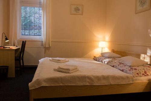 Imagen de la habitación del Hotel S&iacute;kfők&uacute;t. Foto 6