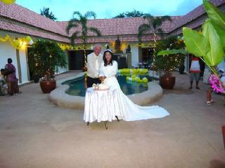 Imagen general del Hotel Siam Court Bang Saray. Foto 18