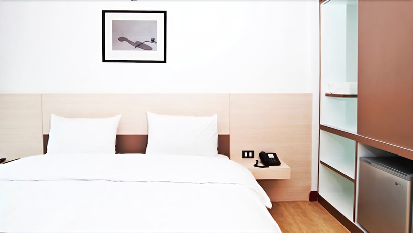 Imagen de la habitación del Hotel Siam Grand. Foto 10