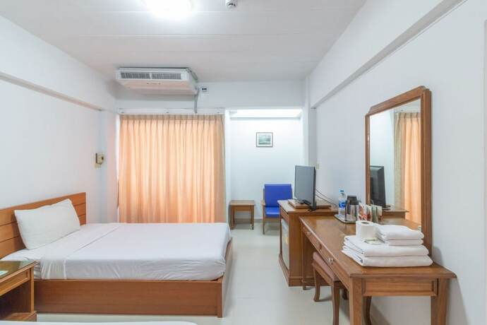 Imagen de la habitación del Hotel Siam Palace. Foto 17