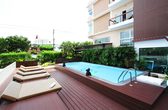 Imagen de la piscina del Hotel Siam Piman. Foto 14