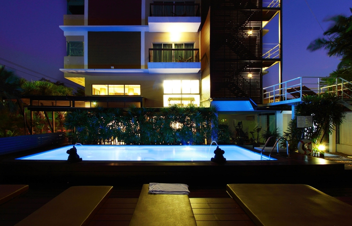 Imagen de la piscina del Hotel Siam Piman. Foto 16