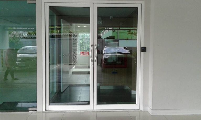 Imagen de los exteriores del Hotel Siam Privi. Foto 10