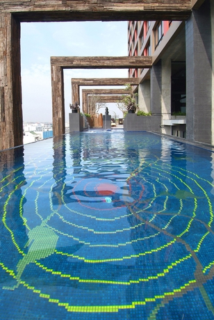 Imagen de la piscina del Hotel Siam@siam Design Bangkok. Foto 16