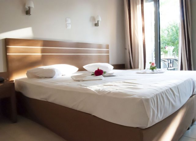 Imagen del bar/restaurante del Hotel Sias Resort. Foto 2