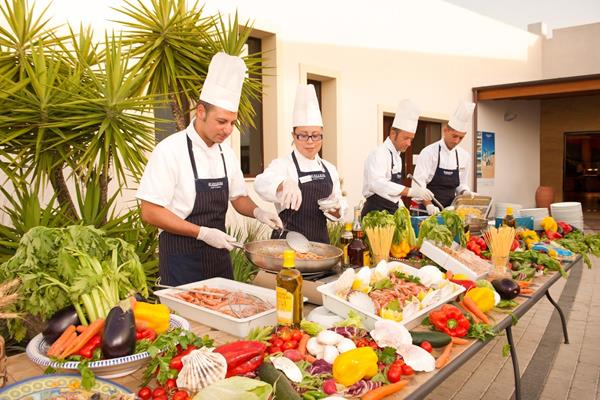 Imagen del bar/restaurante del Hotel Sibari Green Village. Foto 3