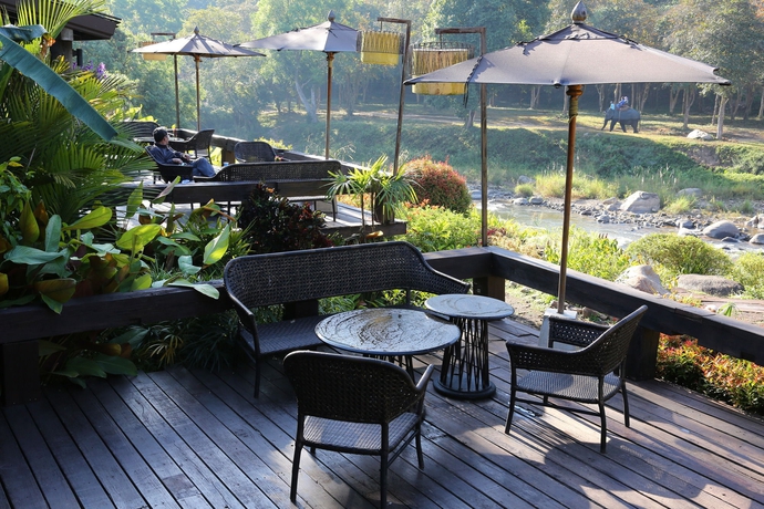 Imagen del bar/restaurante del Hotel Sibsan Resort and Spa Maeteang. Foto 3