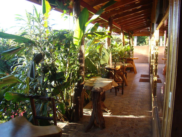 Imagen del bar/restaurante del Hotel Sibu Lodge. Foto 6