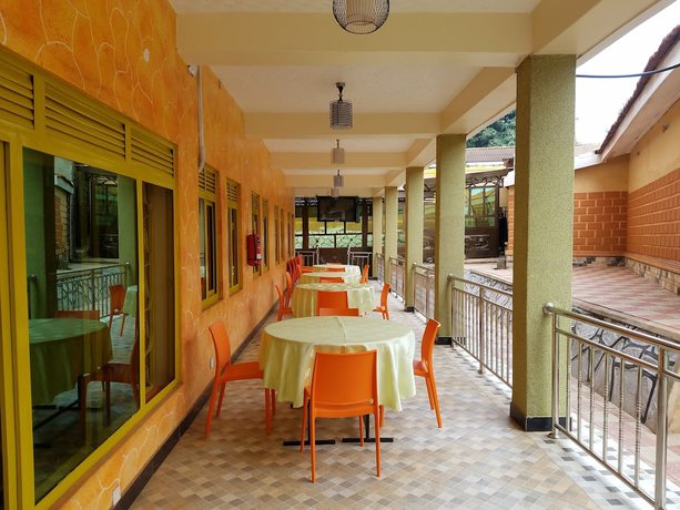 Imagen del bar/restaurante del Hotel Sibyangu Standard. Foto 11