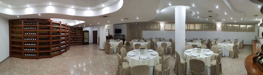 Imagen del bar/restaurante del Hotel Sica. Foto 10