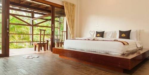 Imagen de la habitación del Hotel Sichon Cabana Beach Resort. Foto 6