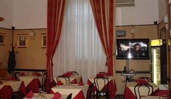 Imagen del bar/restaurante del Hotel Sicilia. Foto 3