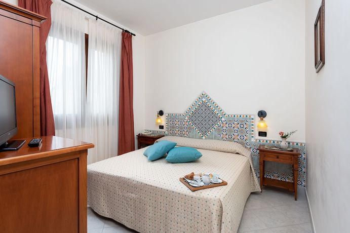 Imagen de la habitación del Hotel Sicilya. Foto 4