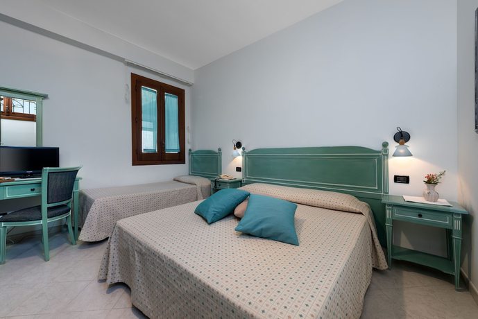 Imagen de la habitación del Hotel Sicilya. Foto 6