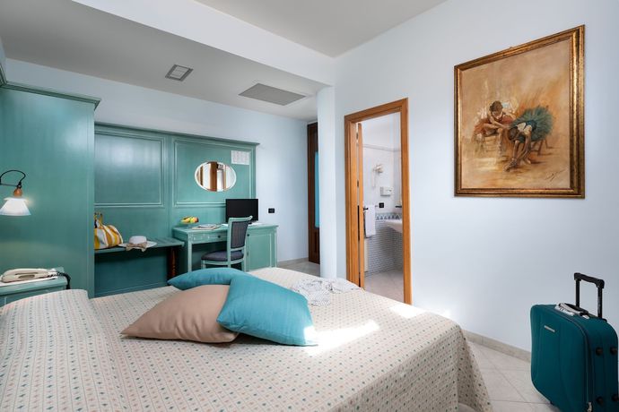 Imagen de la habitación del Hotel Sicilya. Foto 8