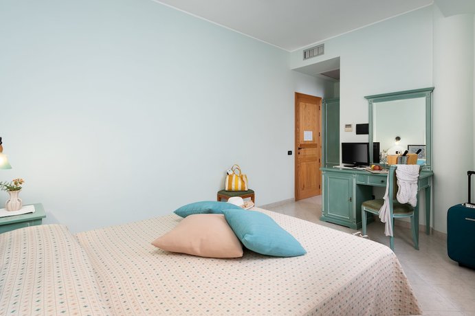 Imagen de la habitación del Hotel Sicilya. Foto 12