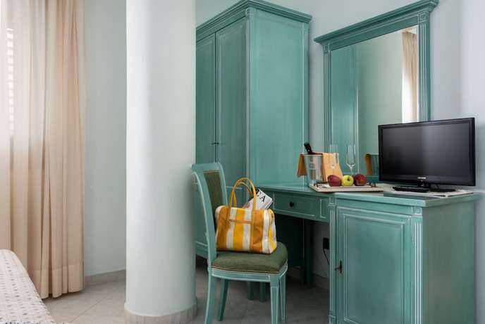 Imagen de la habitación del Hotel Sicilya. Foto 16