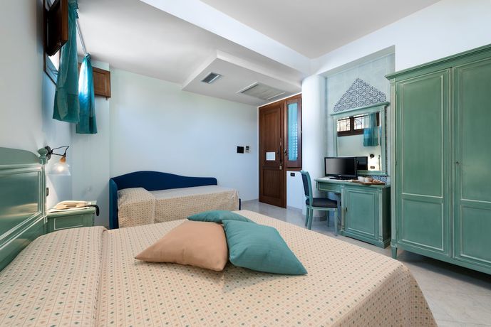 Imagen de la habitación del Hotel Sicilya. Foto 18