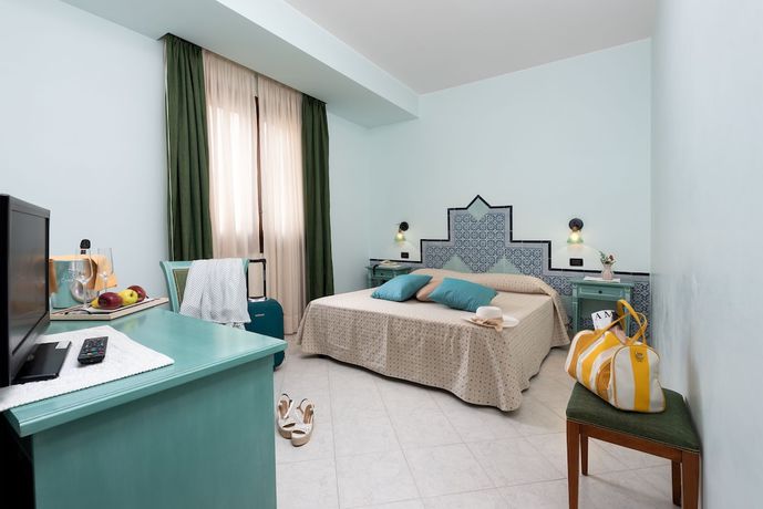 Imagen de la habitación del Hotel Sicilya. Foto 19