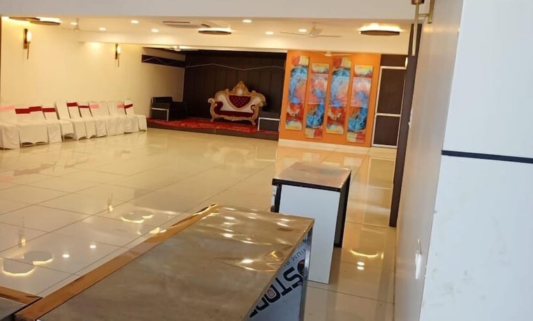 Imagen de los interiores del Hotel Siddhali Inn - Jabalpur. Foto 15
