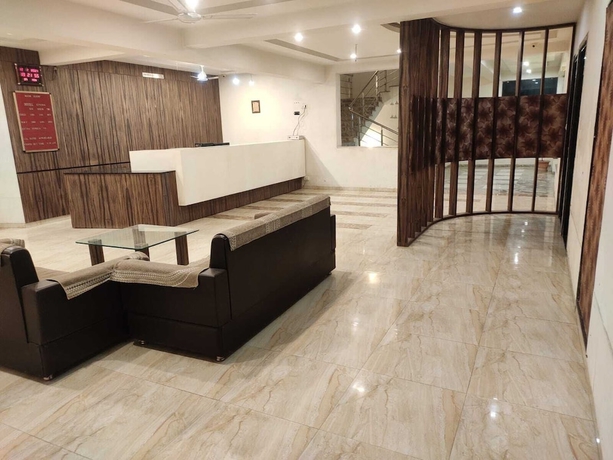 Imagen de los interiores del Hotel Siddhali Inn - Jabalpur. Foto 16