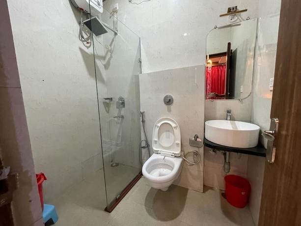 Imagen de la habitación del Hotel Siddhant Palace. Foto 12