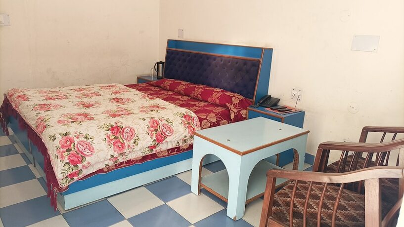 Imagen de la habitación del Hotel Siddharth, Dehradun. Foto 11