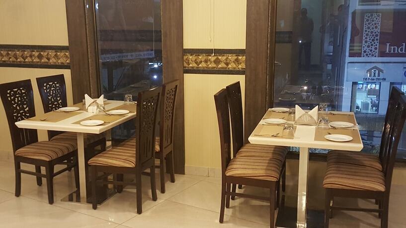 Imagen del bar/restaurante del Hotel Siddharth. Foto 3