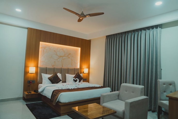 Imagen de la habitación del Hotel Siddharth Grand. Foto 9