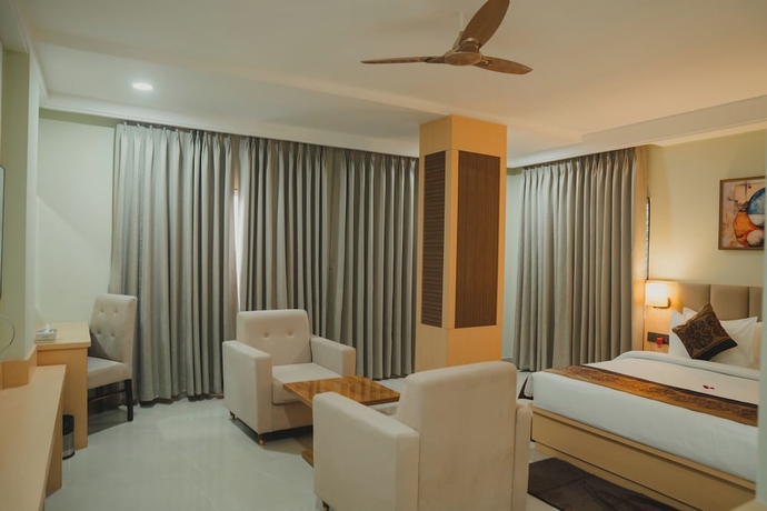 Imagen de la habitación del Hotel Siddharth Grand. Foto 11