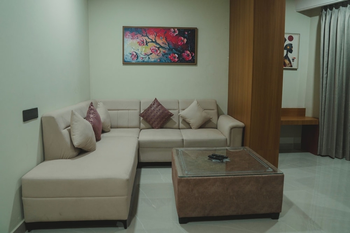 Imagen de la habitación del Hotel Siddharth Grand. Foto 13