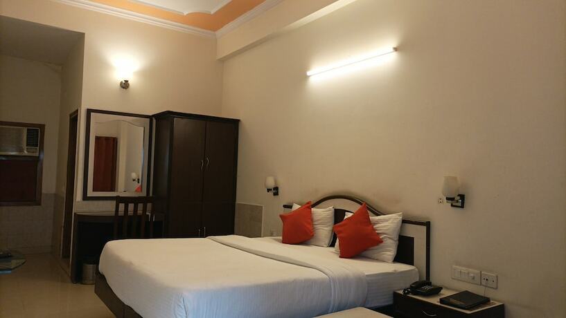 Imagen de la habitación del Hotel Siddharth Paradise. Foto 16