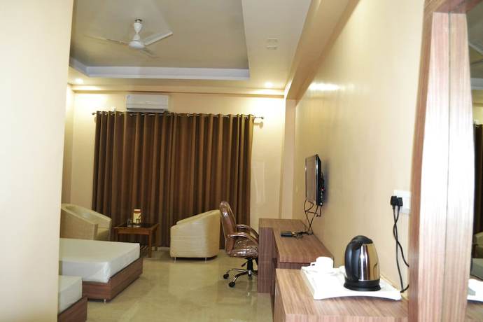 Imagen de la habitación del Hotel Siddhartha International. Foto 9
