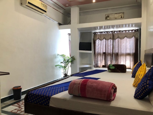 Imagen de la habitación del Hotel Siddhartha, Ujjain. Foto 13