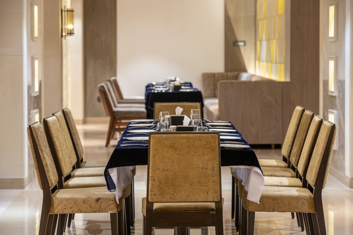 Imagen del bar/restaurante del Hotel Siddhartha Vilasa. Foto 7