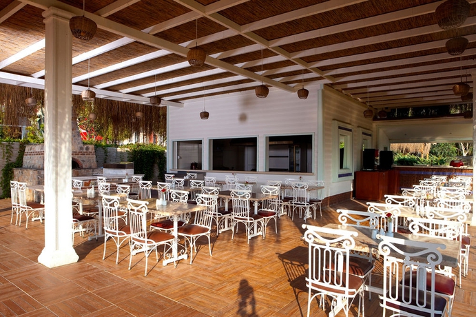 Imagen del bar/restaurante del Hotel Side Bella Luna. Foto 4