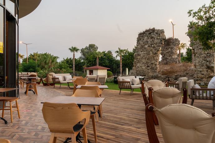 Imagen de la habitación del Hotel Side Square. Foto 6