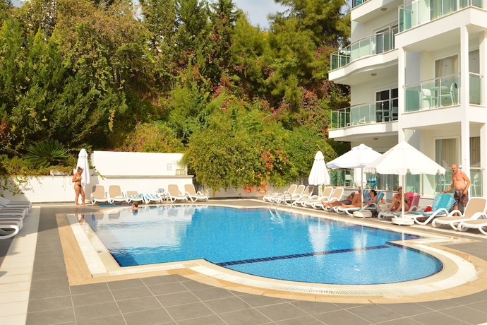 Imagen de la piscina del Hotel Side Su. Foto 19