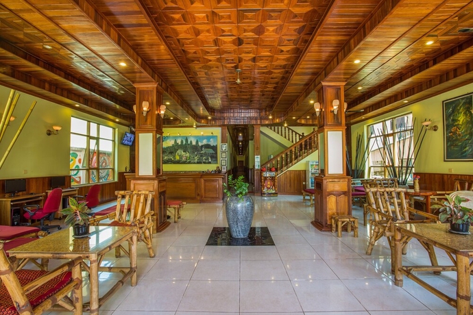Imagen de los interiores del Hotel Side Walk Never Die. Foto 16